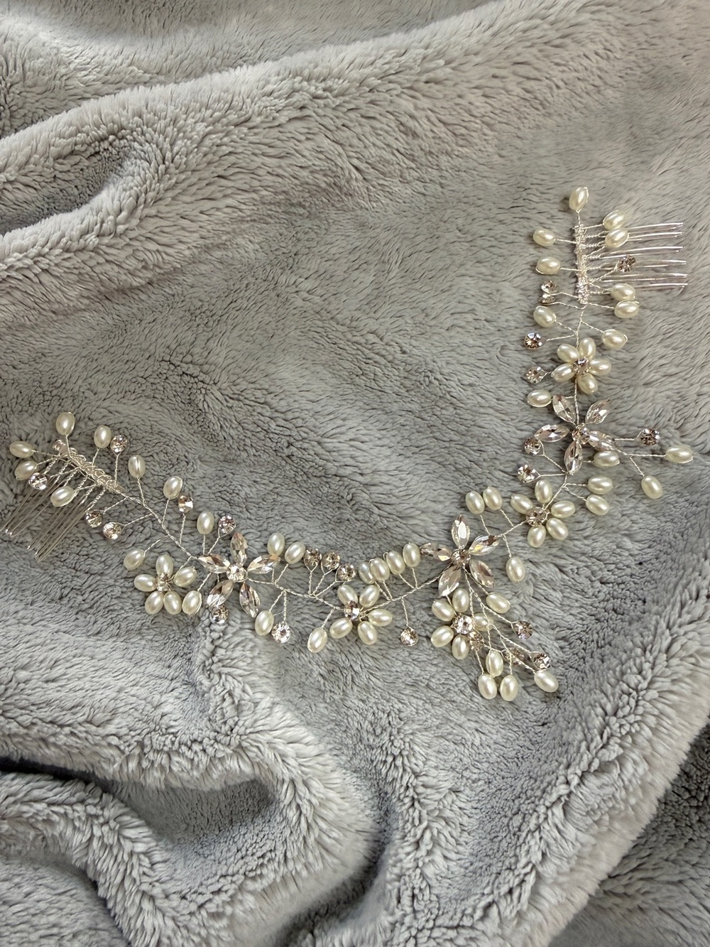 New Bridal Pearl & Crystal Hair Vine with Combs